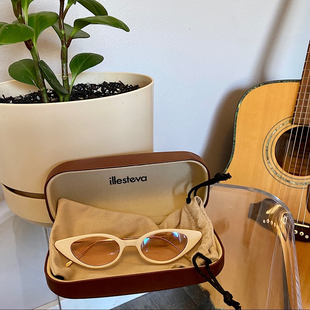 Illesteva Marianne shades